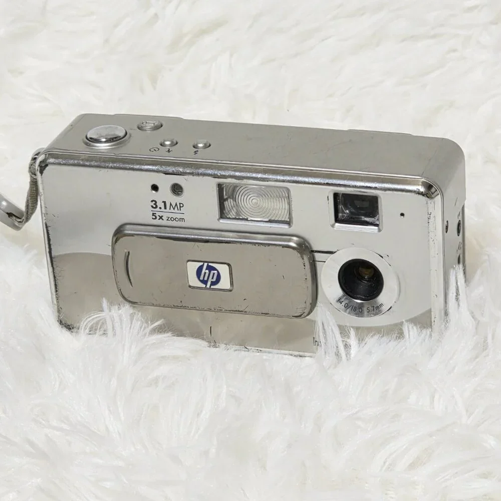 Vintage HP Photosmart 435 digital camera WORKING